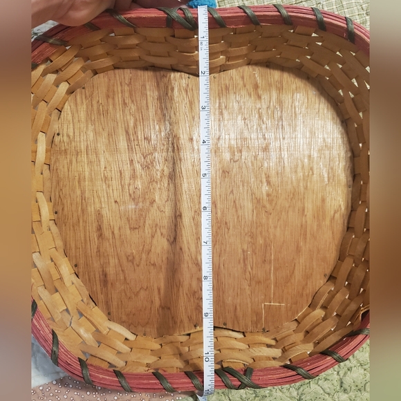 Shallow apple shaped basket - Picture 5 of 6